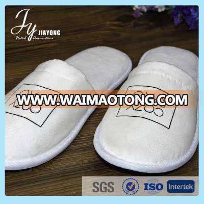 Luxury 5 star hotel slippers exquisite hotel slippers with embroidery logo